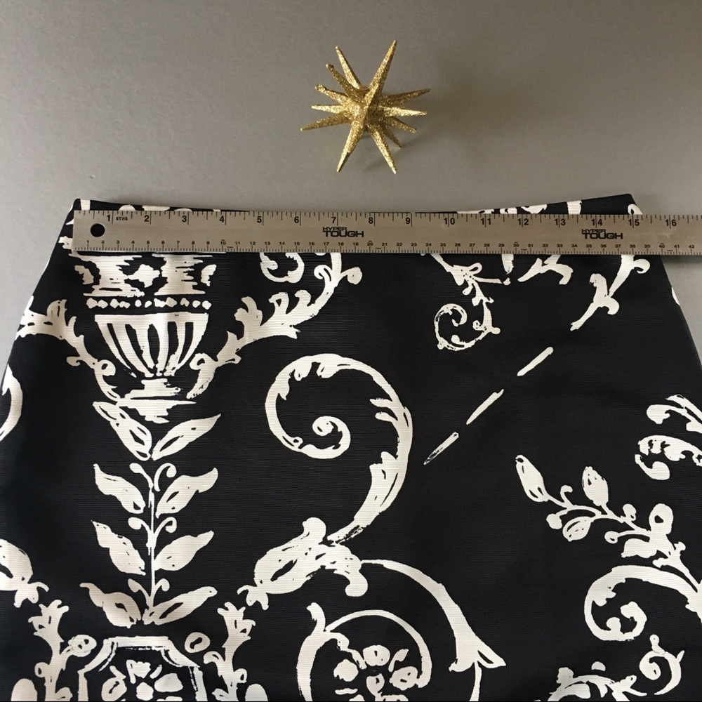 White House Black Market Skirt 4 EUC - Picture 5 of 14